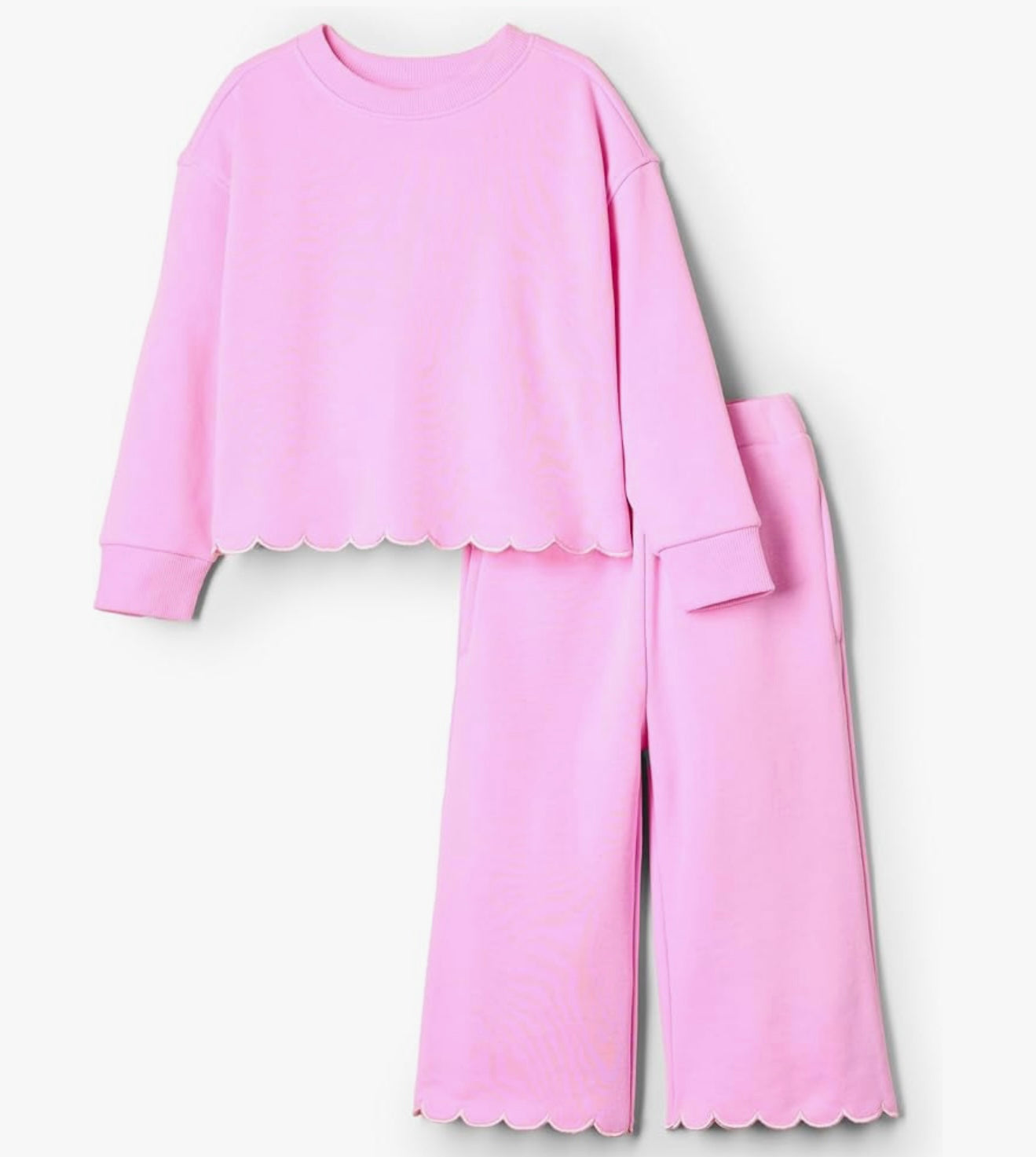 Scalloped set